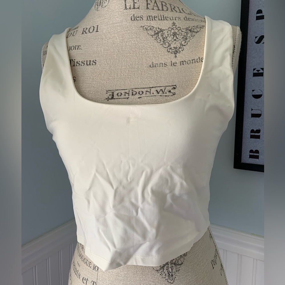 Fabletics cropped tank in cream